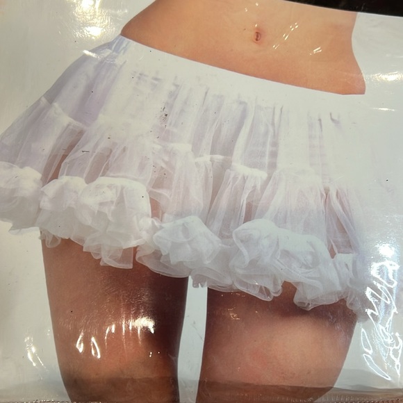 NWT Woman’s White lace Petticoat by Lip Service - Picture 4 of 7